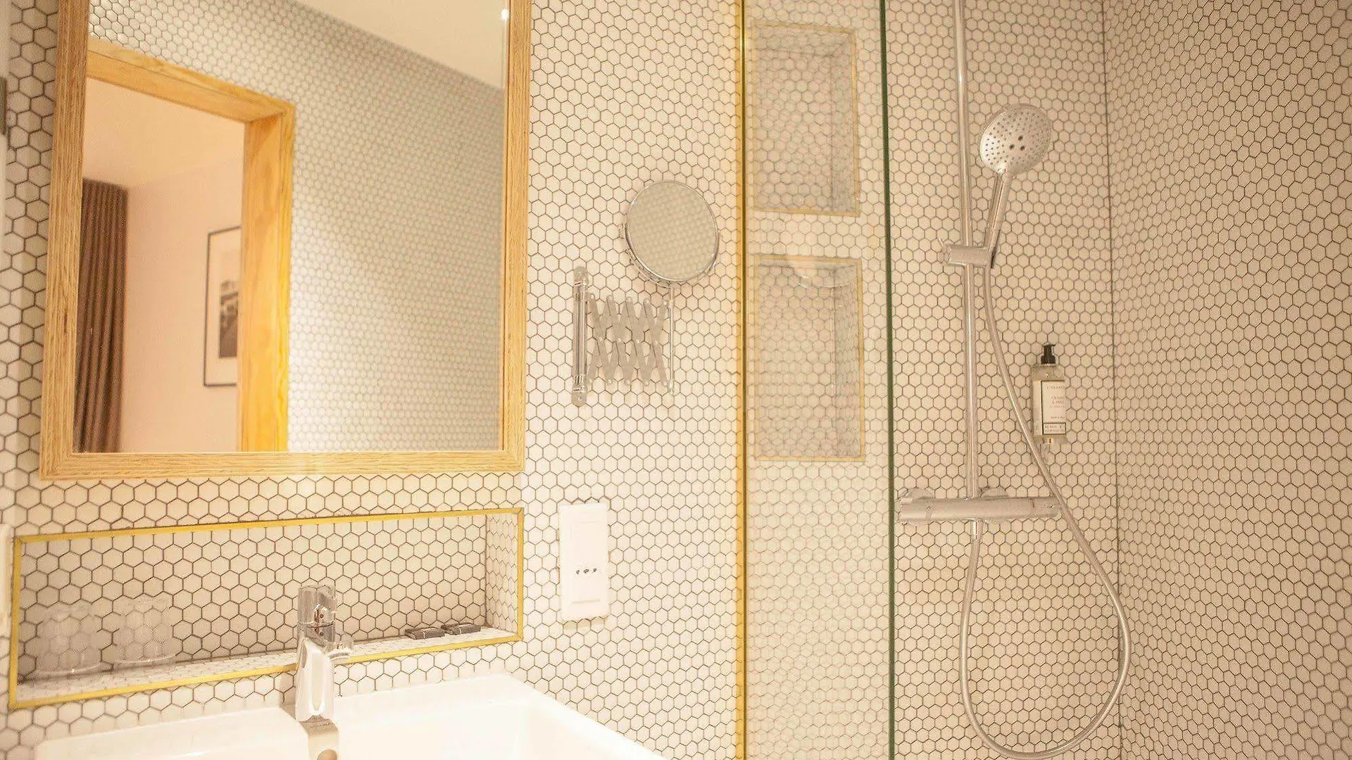 Montholon 3* Paris